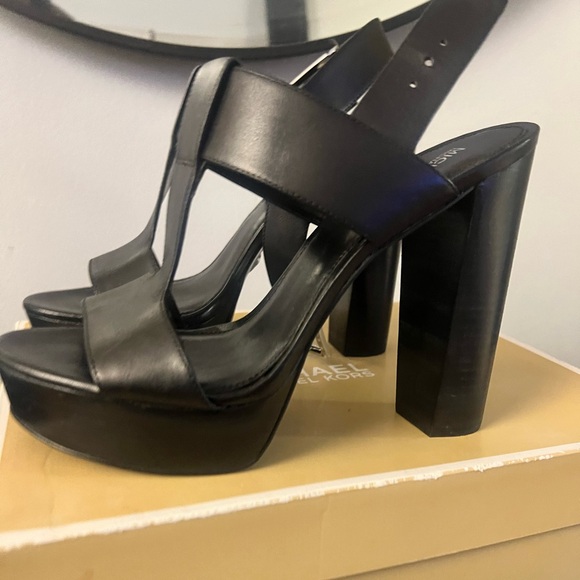 New Michael Kors Becker shoe Black size 9 - Picture 7 of 7